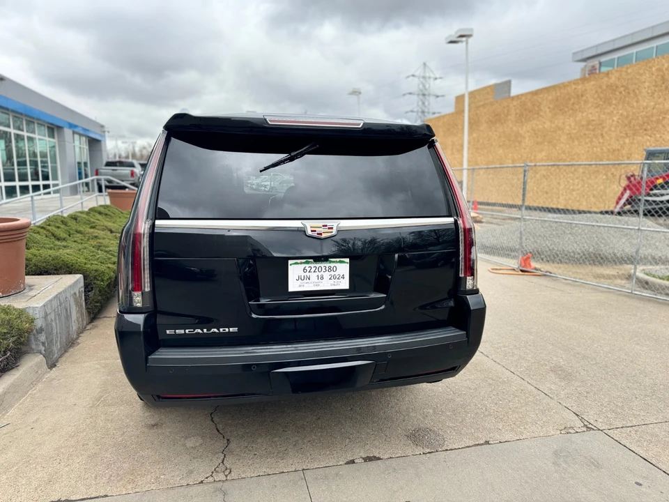 2018 Cadillac Escalade 4th Gen - Image 12 of 12