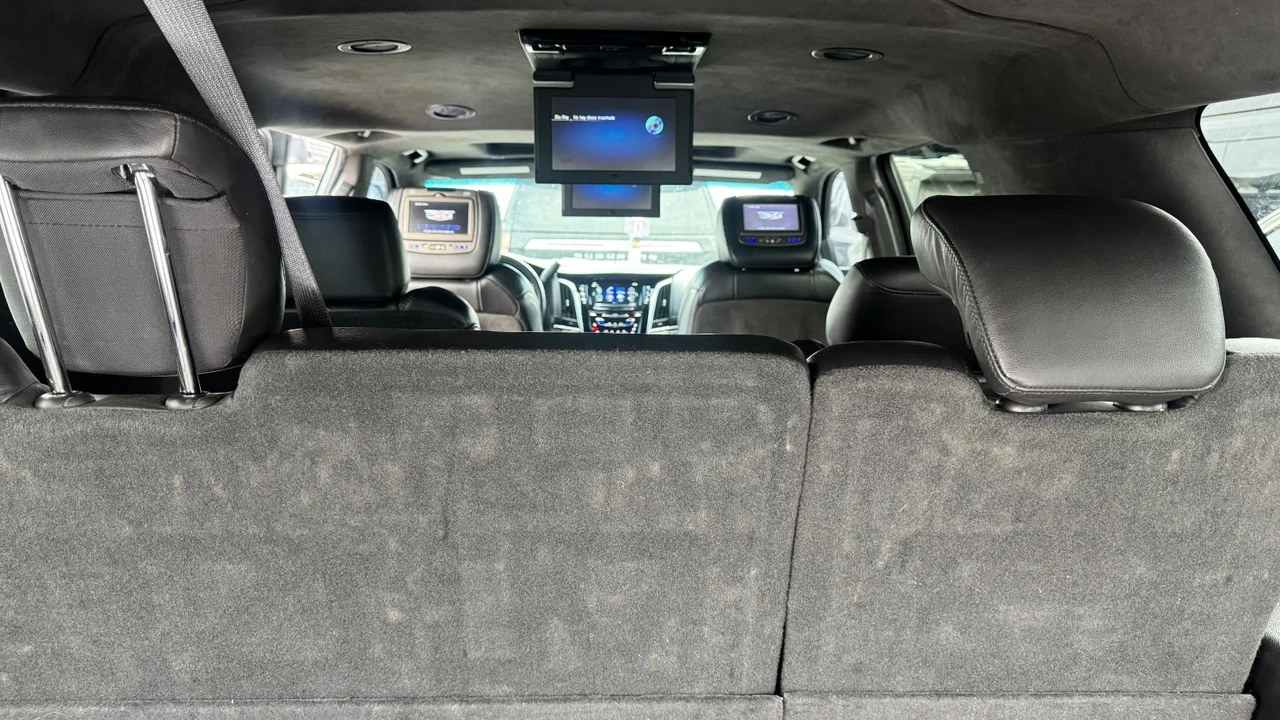 2018 Cadillac Escalade 4th Gen - Image 6 of 12