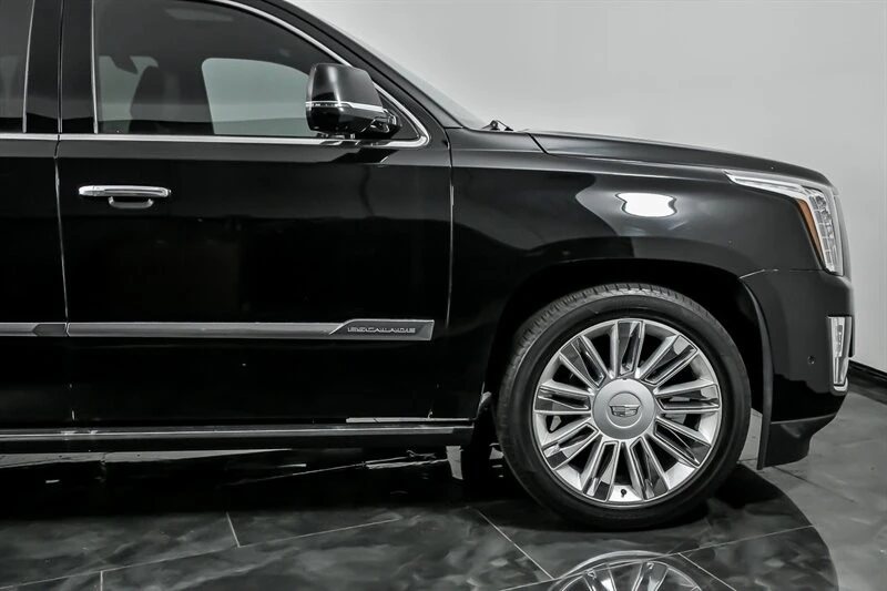 2018 Cadillac Escalade 4th Gen - Image 11 of 21