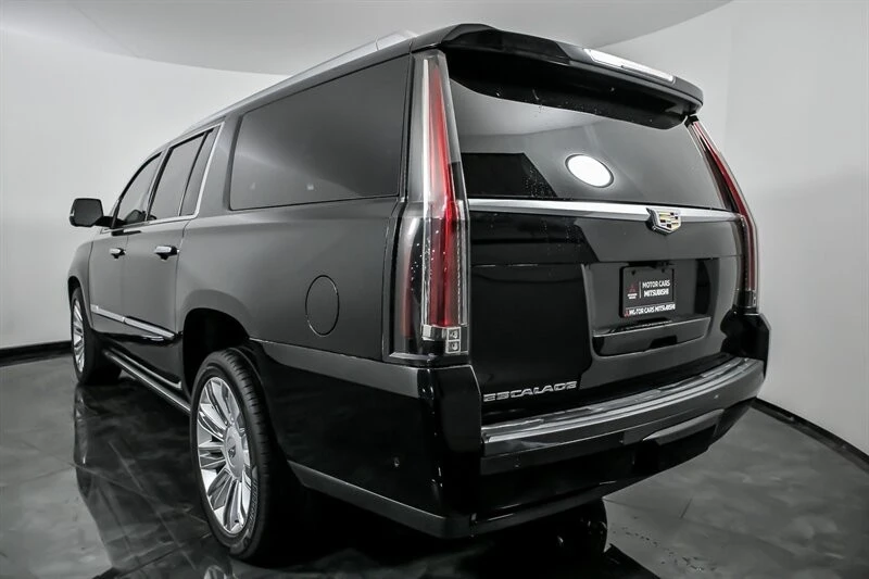 2018 Cadillac Escalade 4th Gen - Image 8 of 21