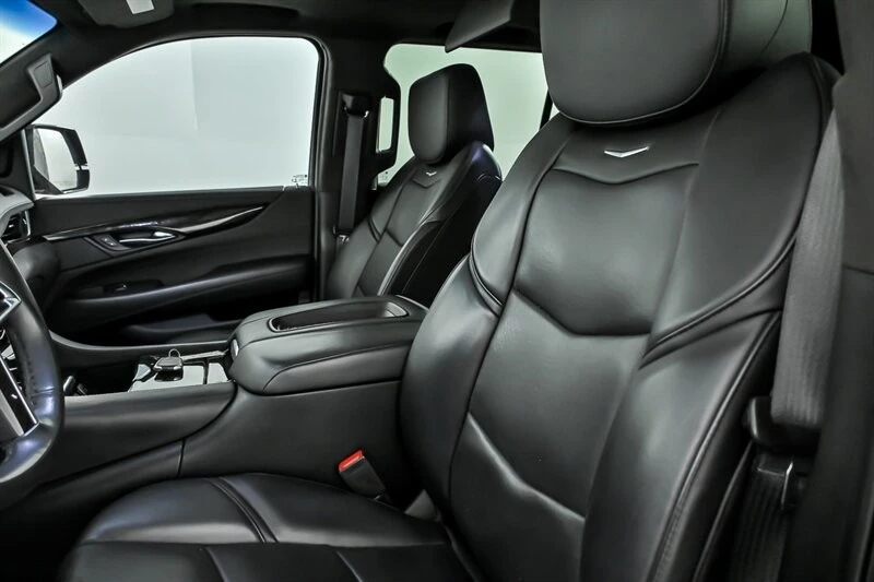 2018 Cadillac Escalade 4th Gen - Image 19 of 21