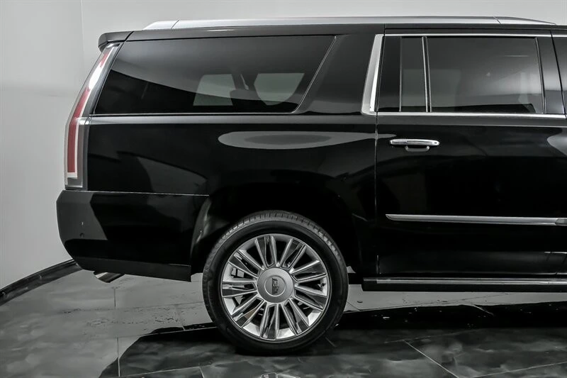 2018 Cadillac Escalade 4th Gen - Image 10 of 21