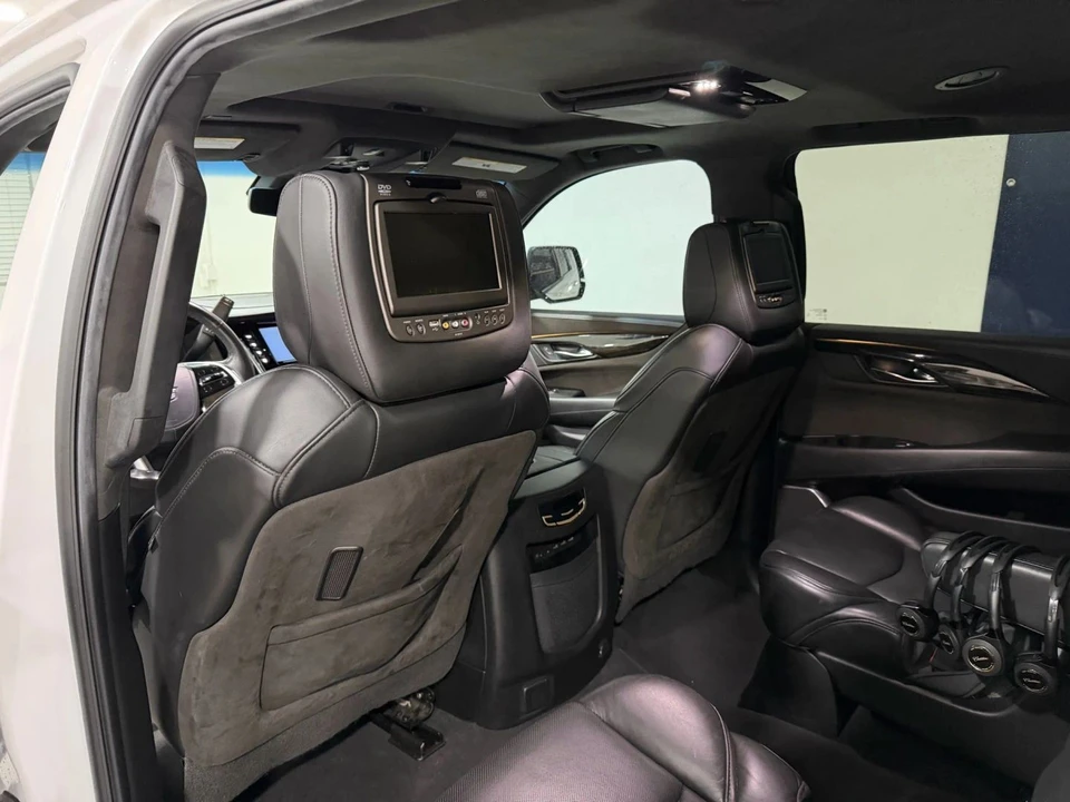 2018 Cadillac Escalade 4th Gen - Image 9 of 21