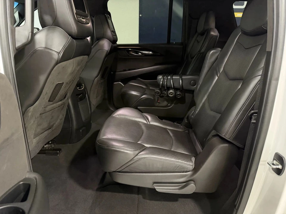 2018 Cadillac Escalade 4th Gen - Image 8 of 21