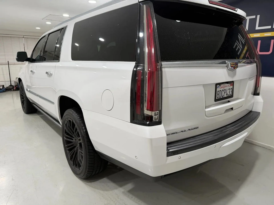 2018 Cadillac Escalade 4th Gen - Image 3 of 21