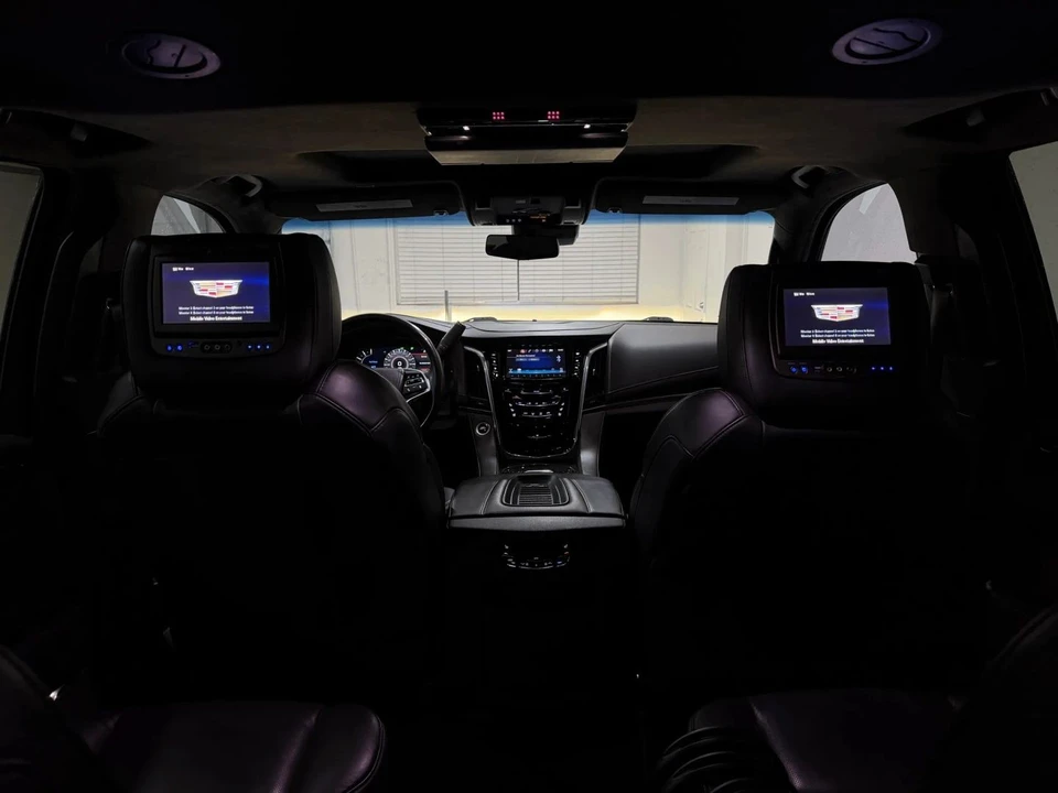 2018 Cadillac Escalade 4th Gen - Image 11 of 21