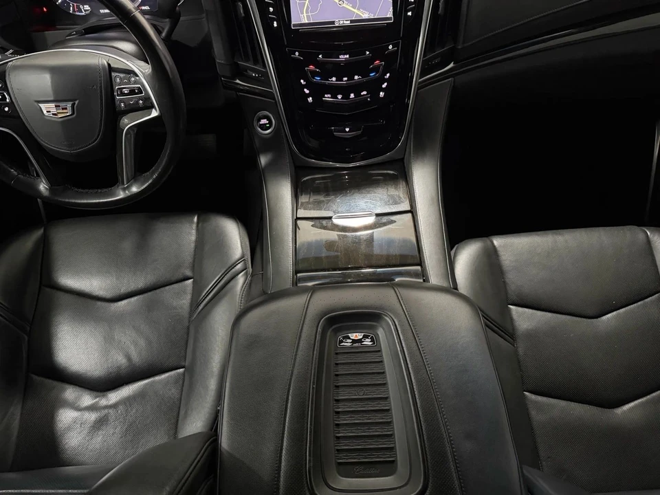 2018 Cadillac Escalade 4th Gen - Image 17 of 21
