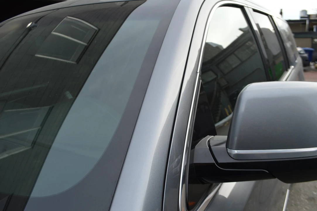 2018 Cadillac Escalade 4th Gen - Image 19 of 31