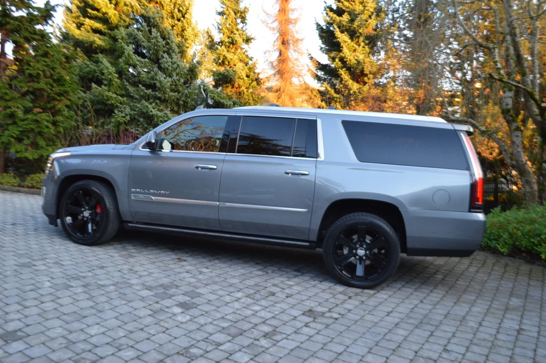 2018 Cadillac Escalade 4th Gen - Image 3 of 31
