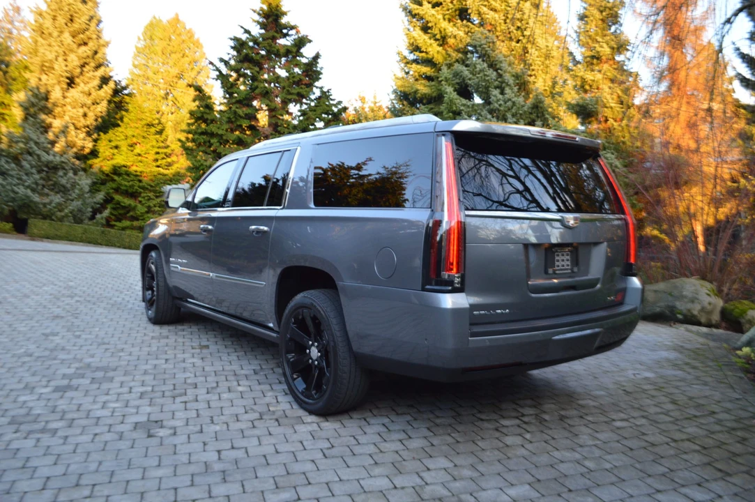 2018 Cadillac Escalade 4th Gen - Image 4 of 31