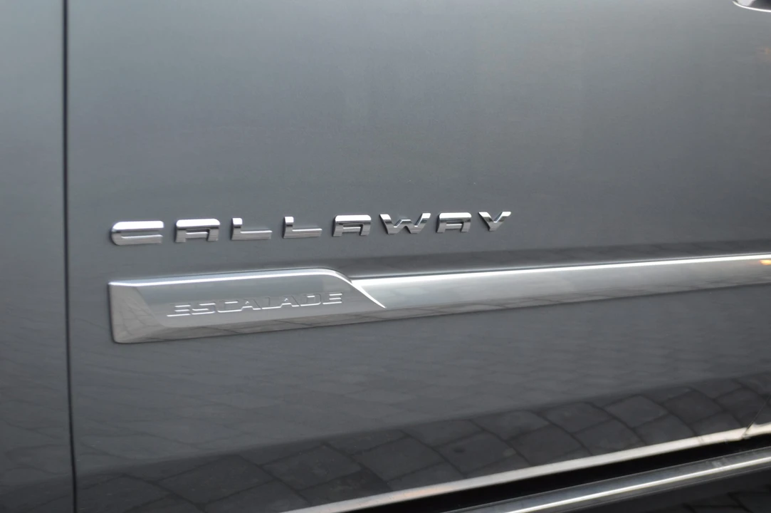 2018 Cadillac Escalade 4th Gen - Image 25 of 31