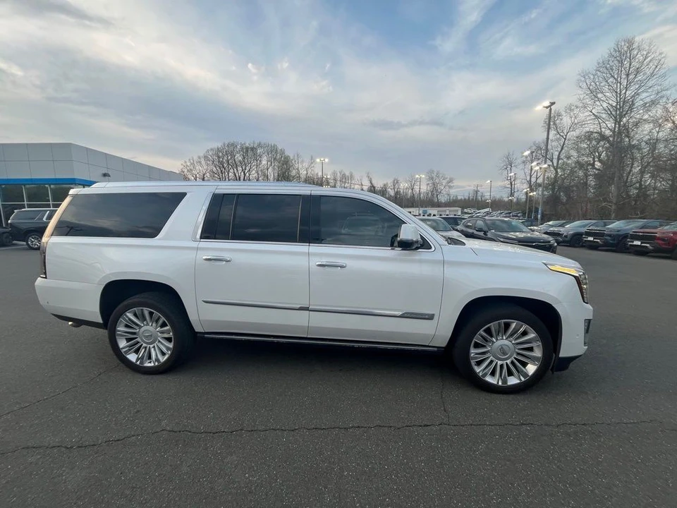 2018 Cadillac Escalade 4th Gen - Image 4 of 21