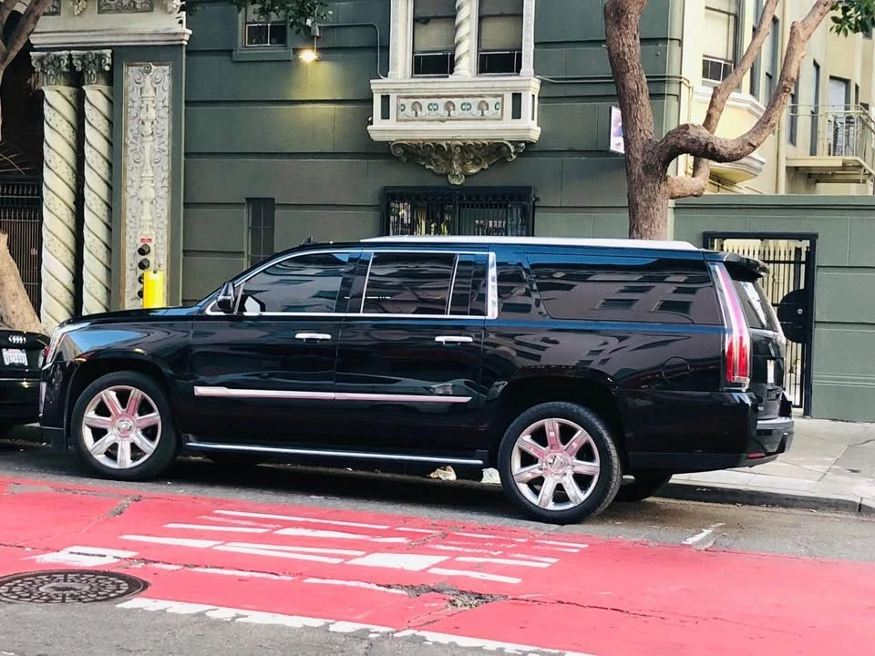 2018 Cadillac Escalade 4th Gen - Image 8 of 10