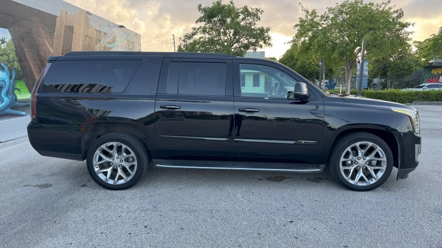2018 Cadillac Escalade 4th Gen - Image 2 of 31