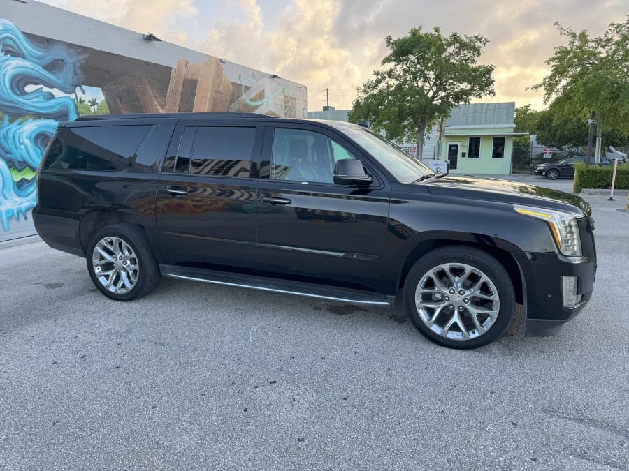2018 Cadillac Escalade 4th Gen - Image 17 of 31