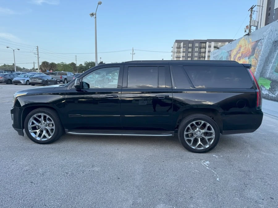 2018 Cadillac Escalade 4th Gen - Image 15 of 31