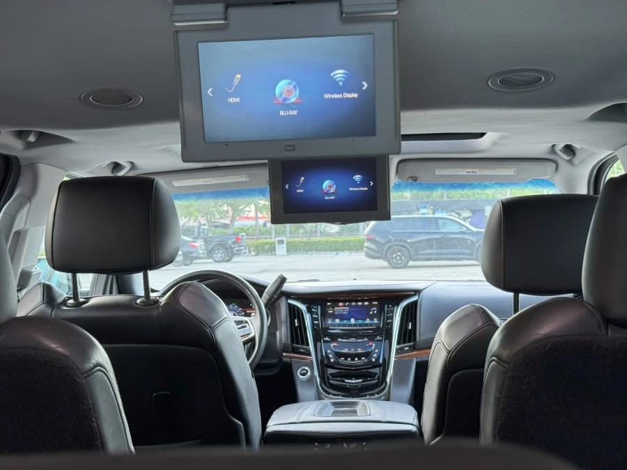 2018 Cadillac Escalade 4th Gen - Image 25 of 31