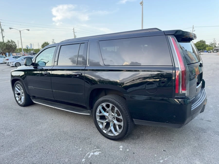 2018 Cadillac Escalade 4th Gen - Image 9 of 31