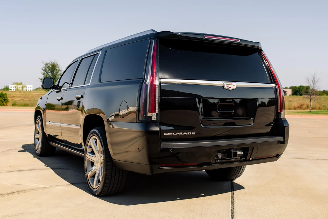 2018 Cadillac Escalade 4th Gen - Image 10 of 31