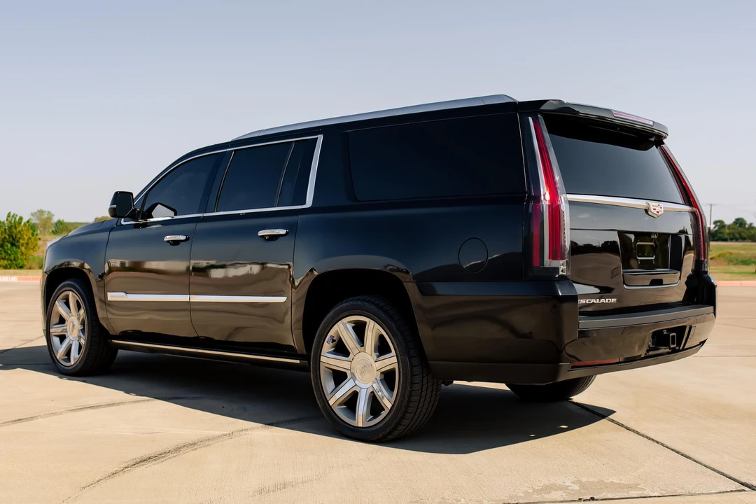 2018 Cadillac Escalade 4th Gen - Image 9 of 31