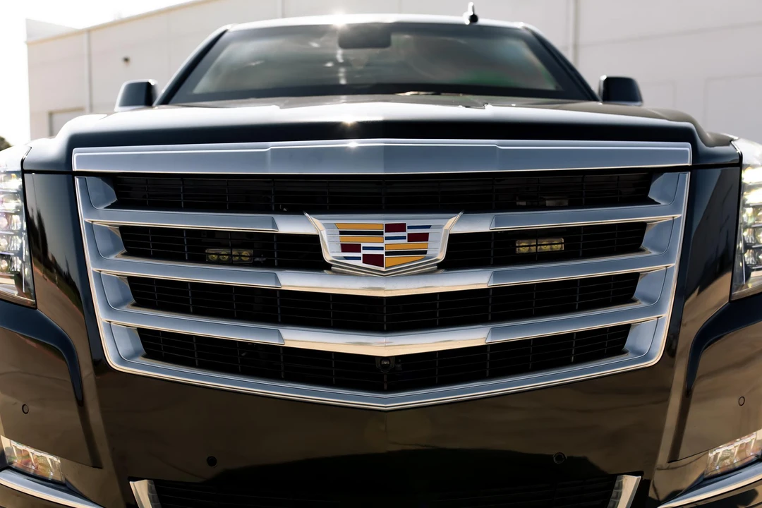 2018 Cadillac Escalade 4th Gen - Image 15 of 31