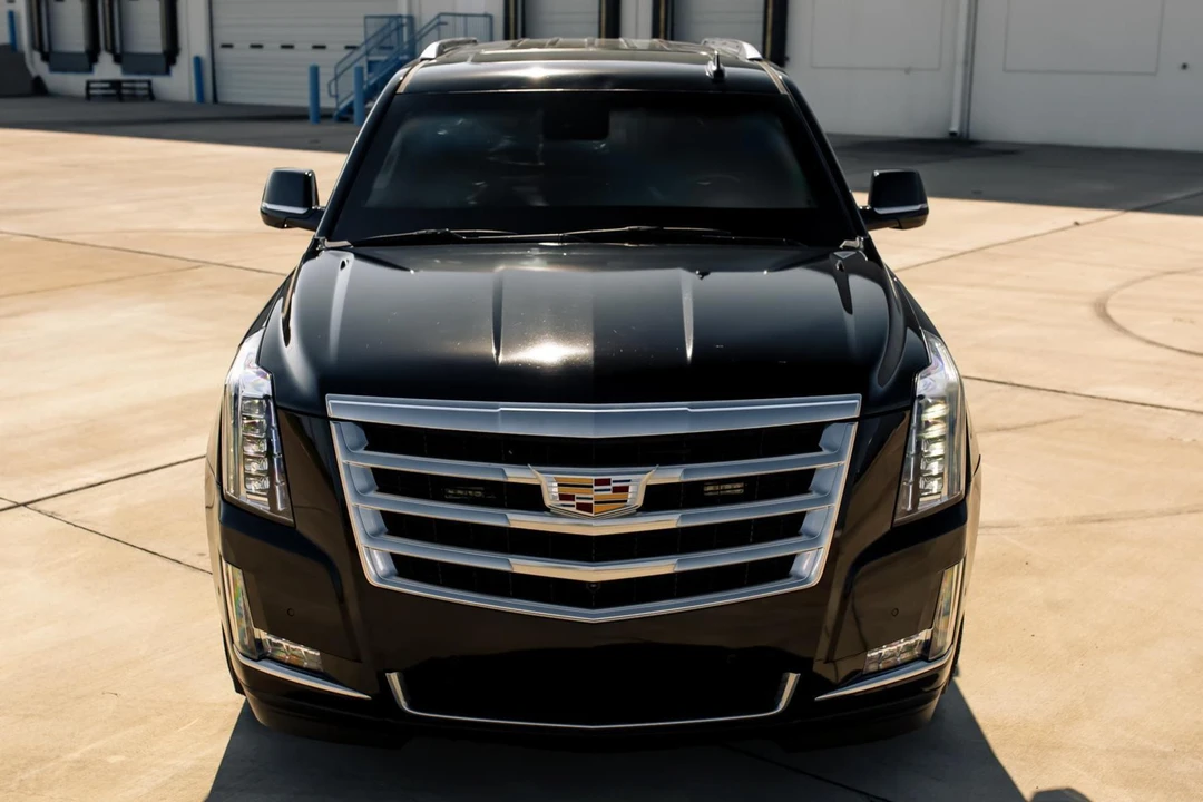 2018 Cadillac Escalade 4th Gen - Image 2 of 31