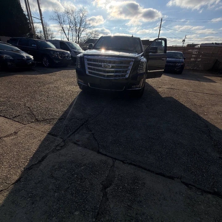 2018 Cadillac Escalade 4th Gen - Image 5 of 12