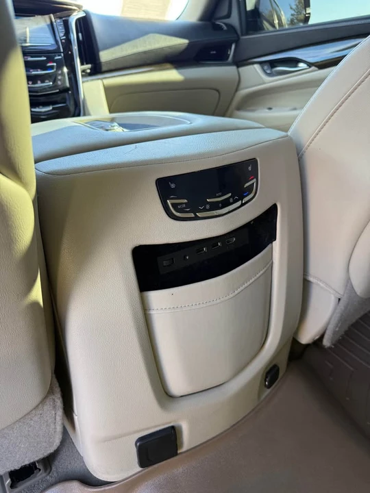 2018 Cadillac Escalade 4th Gen - Image 11 of 21