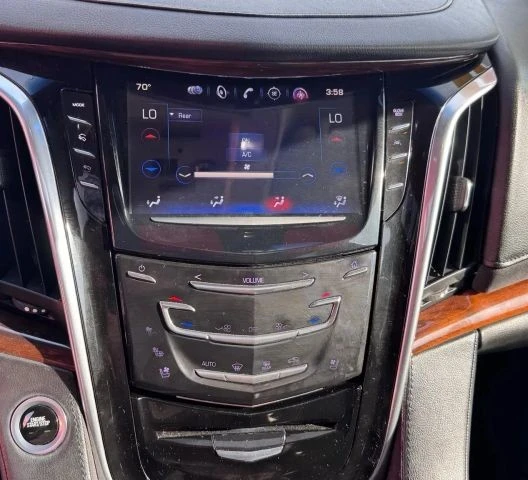 2018 Cadillac Escalade 4th Gen - Image 15 of 18