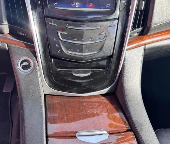 2018 Cadillac Escalade 4th Gen - Image 16 of 18