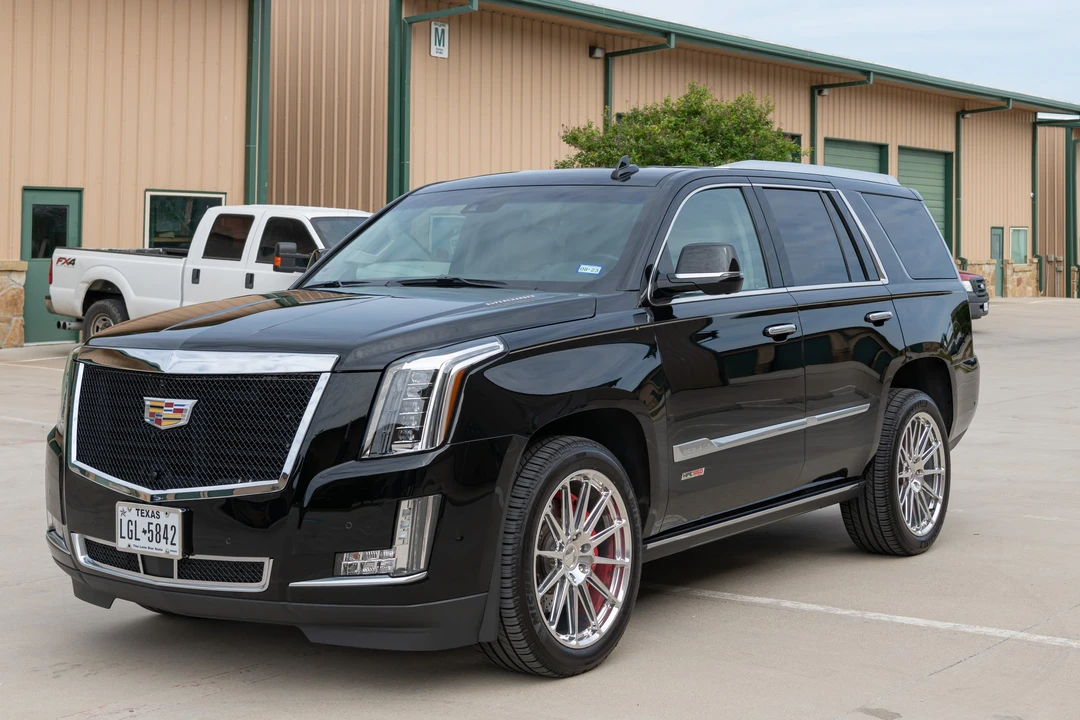2018 Cadillac Escalade 4th Gen - Image 2 of 31