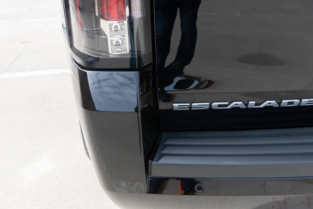 2018 Cadillac Escalade 4th Gen - Image 27 of 31