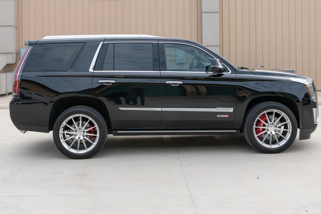 2018 Cadillac Escalade 4th Gen - Image 9 of 31