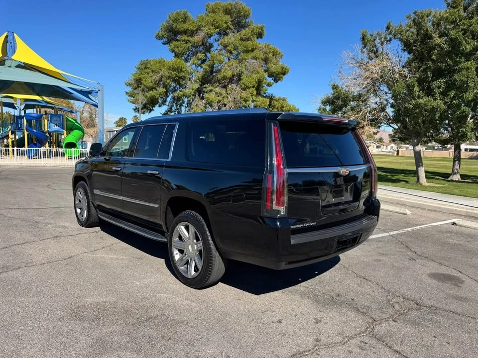 2018 Cadillac Escalade 4th Gen - Image 14 of 15