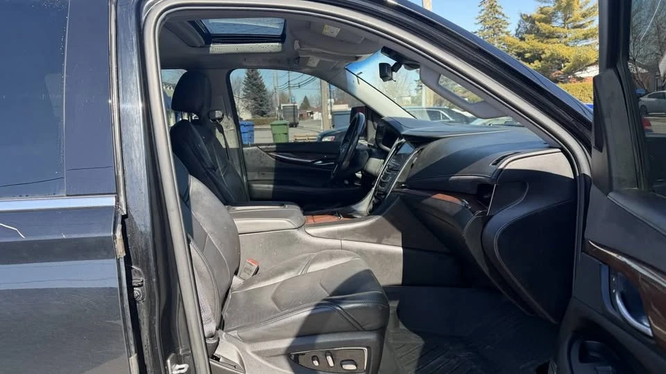 2018 Cadillac Escalade 4th Gen - Image 11 of 18