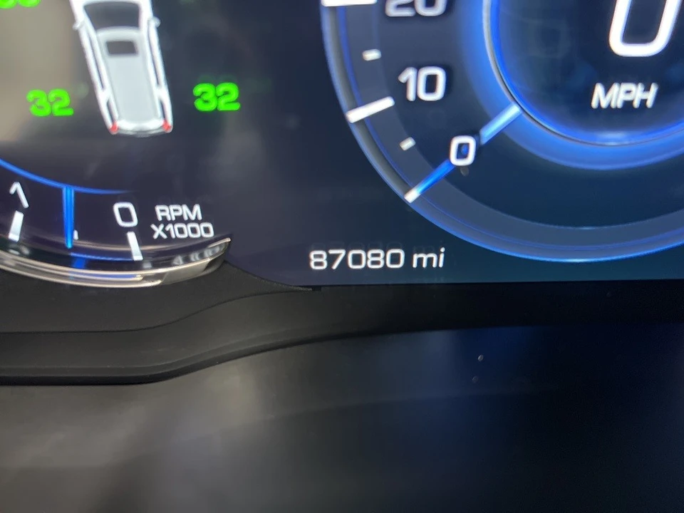2018 Cadillac Escalade 4th Gen - Image 11 of 12