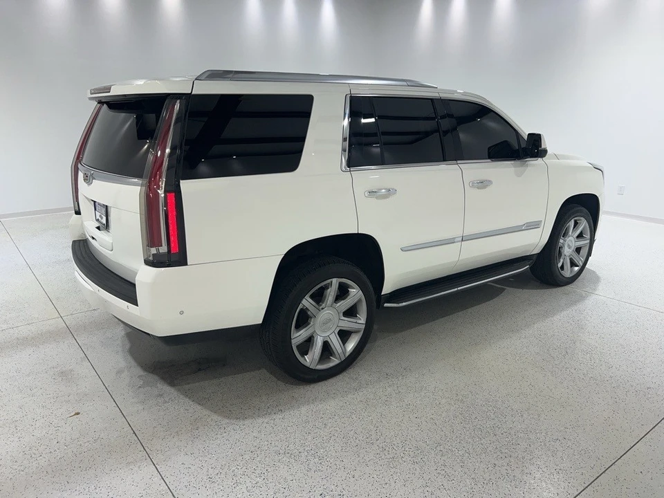 2018 Cadillac Escalade 4th Gen - Image 5 of 12