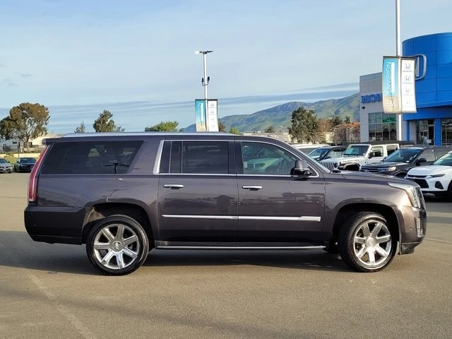 2018 Cadillac Escalade 4th Gen - Image 4 of 12