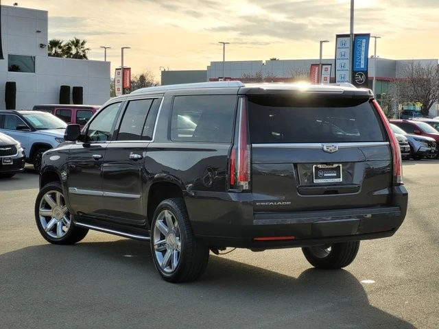2018 Cadillac Escalade 4th Gen - Image 7 of 12