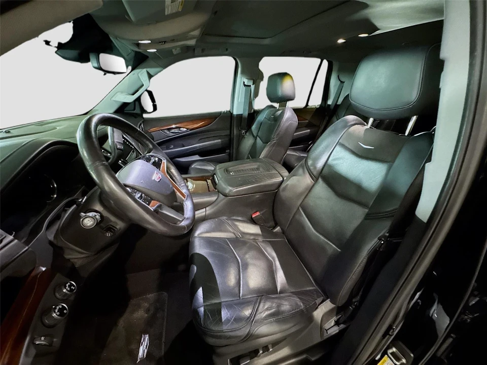 2018 Cadillac Escalade 4th Gen - Image 9 of 12