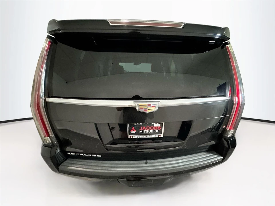 2018 Cadillac Escalade 4th Gen - Image 4 of 12