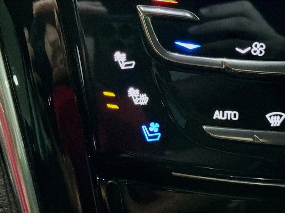 2018 Cadillac Escalade 4th Gen - Image 12 of 21