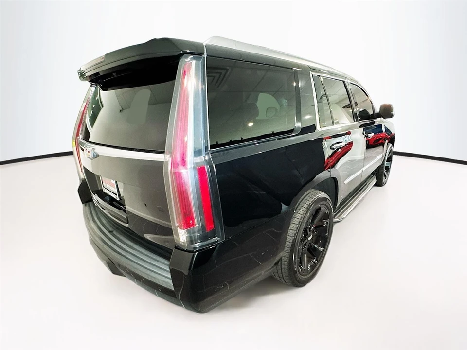 2018 Cadillac Escalade 4th Gen - Image 5 of 12