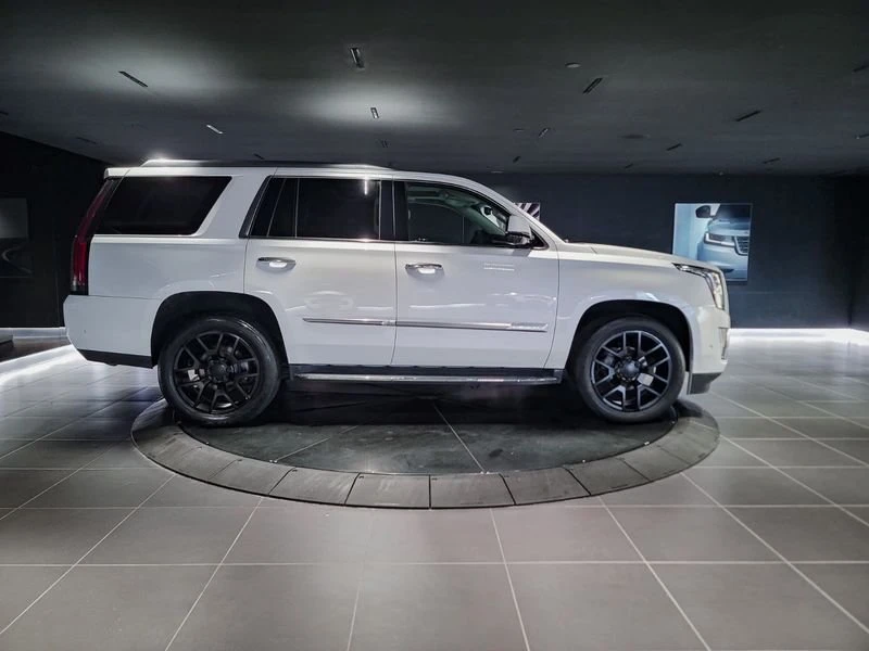 2018 Cadillac Escalade 4th Gen - Image 3 of 20