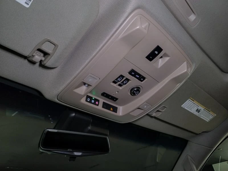 2018 Cadillac Escalade 4th Gen - Image 17 of 20
