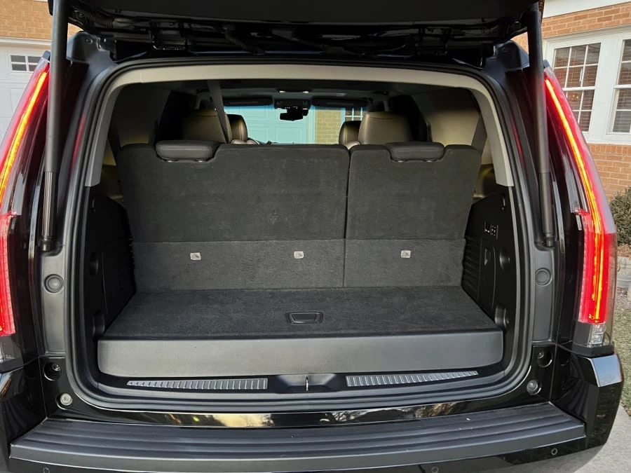 2018 Cadillac Escalade 4th Gen - Image 28 of 31