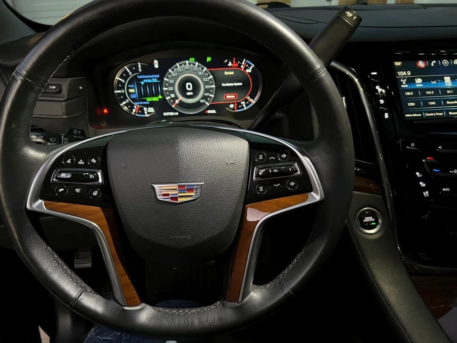 2018 Cadillac Escalade 4th Gen - Image 23 of 31