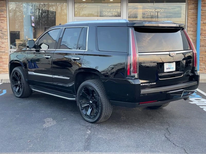 2018 Cadillac Escalade 4th Gen - Image 10 of 12