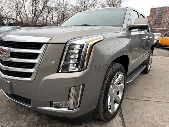 2018 Cadillac Escalade 4th Gen - Image 19 of 21