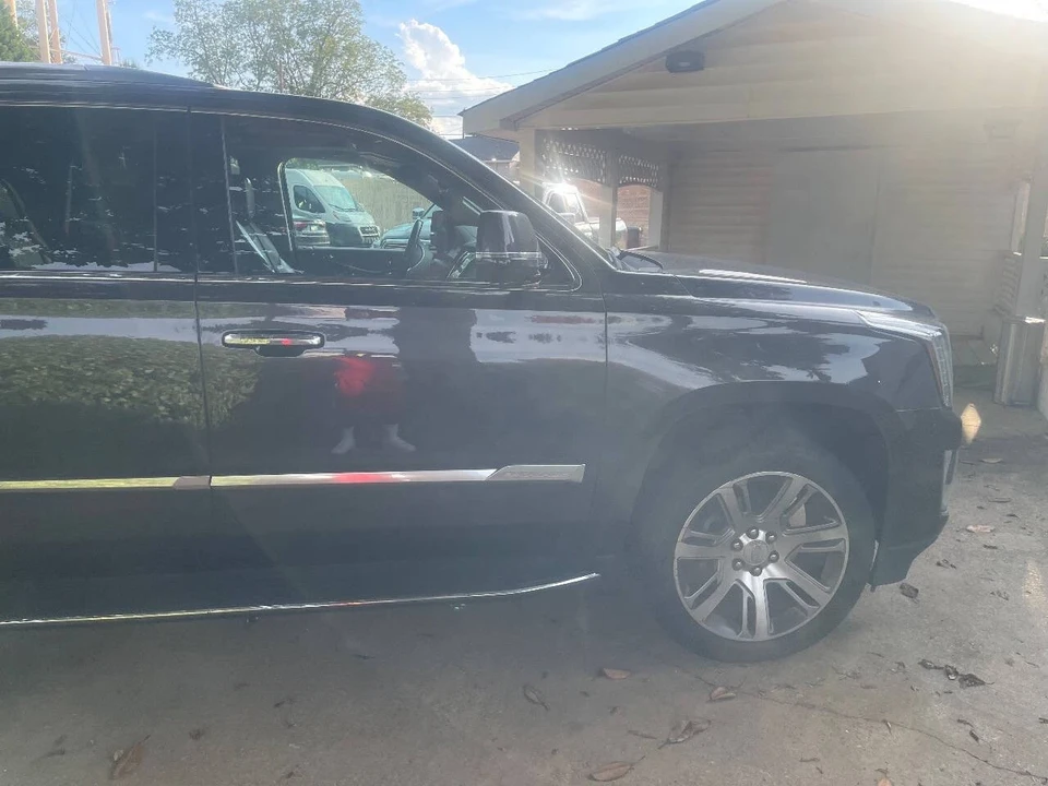 2018 Cadillac Escalade 4th Gen - Image 2 of 7